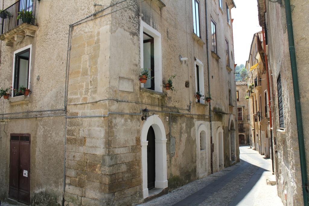 B&B Via Dell'Astrologo Cosenza Exterior photo